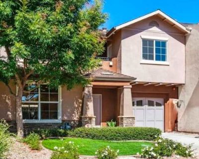 3 Bedroom 2.5BA 1800 ft Apartment For Rent in Atascadero, CA