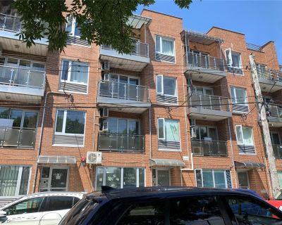5286 ft Commercial Property For Sale in Flushing, NY