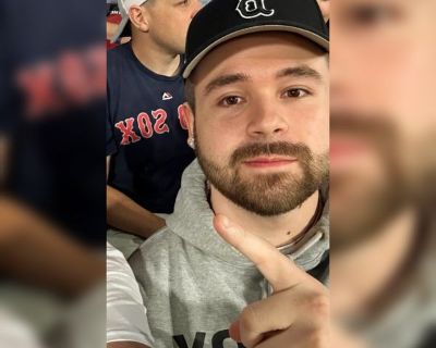 27 Working in techEnjoy golf/poker/video games.Currently work fulltime from home M-F 10-7Looking to find a nice spot with somebody and split rent.Contact me if interested.