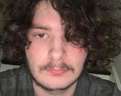 Mike, 18 years, Male. Looking in: Louisville, Jefferson County, KY