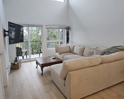 2 Bedroom 2BA 991 ft Pet-Friendly Townhouse For Rent in Maple Ridge, BC