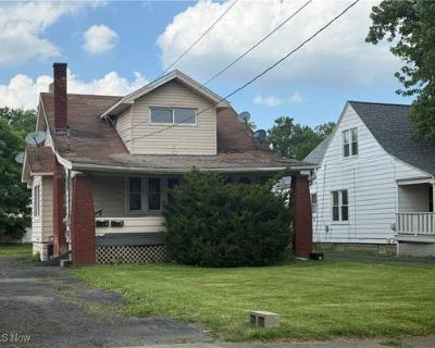 3 Bedroom 2BA 1529 ft Duplex For Sale in BOARDMAN, OH