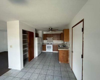 3 Bedroom 1.5BA 1200 ft Apartment For Rent in Kekaha, HI