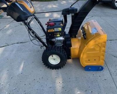 CUB CADET 2 STAGE 24" SNOWBLOWER, LIKE NEW!