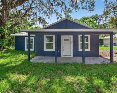2 Bedroom 2BA 1176 ft Single Family House For Sale in Mount Dora, FL