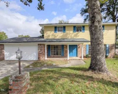 4 Bedroom 2.5BA 2264 ft Apartment For Rent in Jacksonville, FL