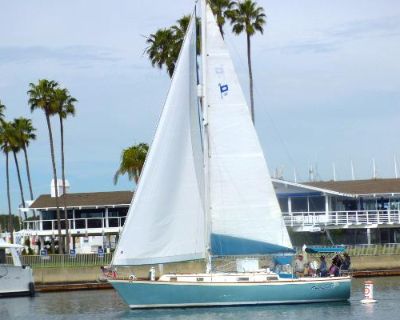 Pearson 365 Sloop