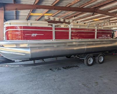 2025 Sun Tracker Party Barge 22 RF XP3