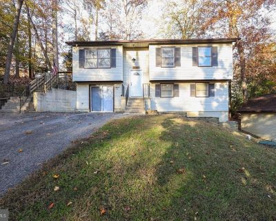 3 Bedroom 1BA 1432 ft Single Family House For Sale in Lusby, MD