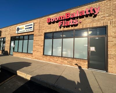 2000 ft Commercial Property For Rent in Palatine, IL