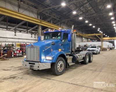 2014 Kenworth T800 6x4 T/A Day Cab Truck Tractor