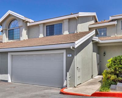 3 Bedroom 2BA 1372 ft Townhouse For Sale in Castro Valley, CA