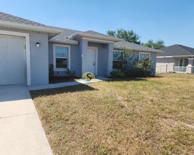 4 Bedroom 2BA 1617 ft Pet-Friendly Single-family home For Rent in Cape Coral, FL