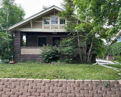 Private room with shared bathroom in a House with 2 roomies, Denver, CO 80211