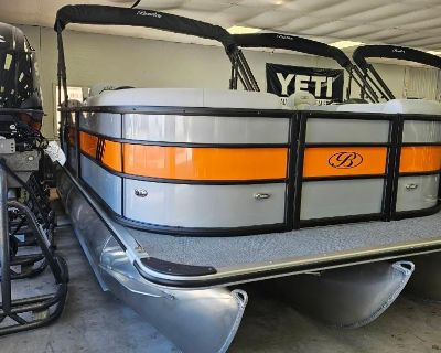 2025 Bentley Pontoons Bolt 223