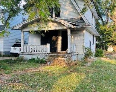 2 Bedroom 1BA House For Sale in Dayton, OH