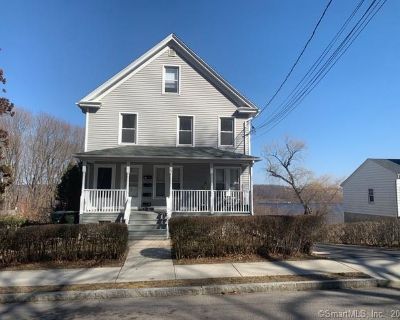 2 Bedroom 1BA 900 ft Apartment For Rent in New London, CT