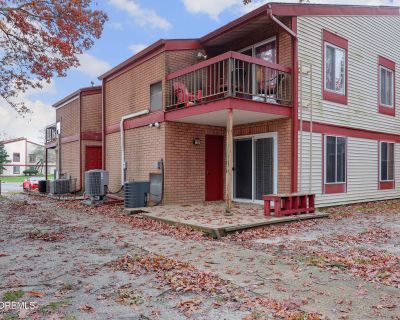 2 Bedroom 1BA 990 ft Apartment For Rent in Brick, NJ