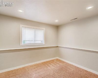 Furnished Room for Rent - Room for rent in Colorado Springs! Military frien