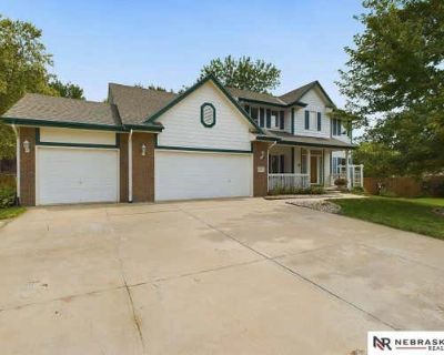 5 Bedroom 4BA 3892 ft Single Family Home For Sale in LA VISTA, NE