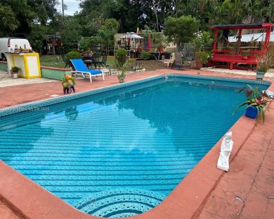 1 Bedroom 1BA 1863 ft Furnished House For Rent in Fort Lauderdale, FL