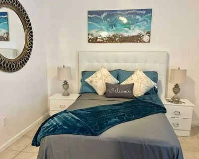 Furnished Room for Rent - Private Room for Rent Central Miami Convenience