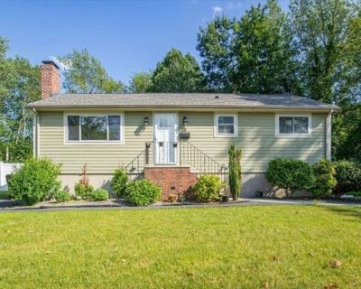 Rustcraft Rd, Dedham, Home For Rent