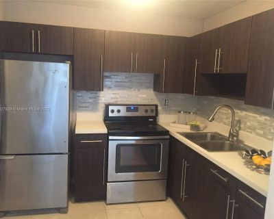 1 Bedroom 1BA 620 ft Condo For Rent in Hollywood, FL