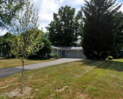 3 Bedroom 2BA 1263 ft Single Family Home For Sale in SYLVANIA, OH