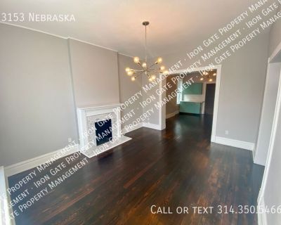 2 Bedroom 1BA 1588 ft Pet-Friendly Apartment For Rent in Saint Louis, MO