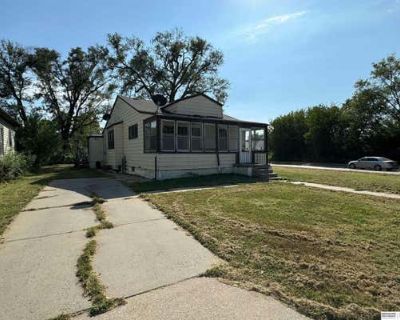 2 Bedroom 2BA 978 ft Single Family Home For Sale in OMAHA, NE