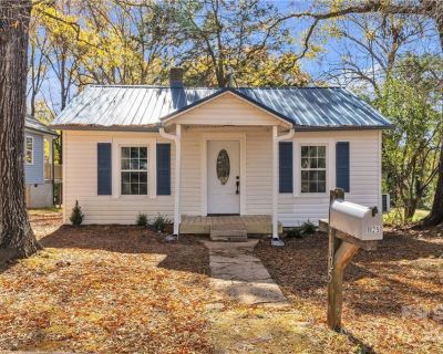 2 Bedroom 1BA 706 ft Single Family Home For Sale in Statesville, NC