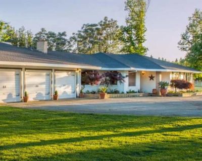 3 Bedroom 2.5BA 0 ft Pet-Friendly Apartment For Rent in Yuba County, CA