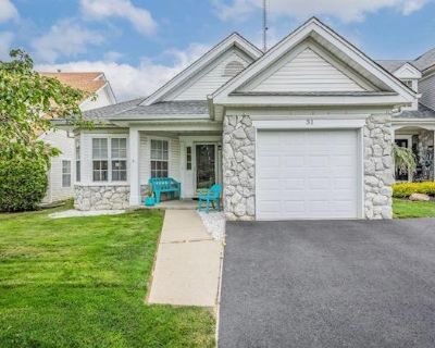 2 Bedroom 2BA 1500 ft Condo For Sale in Middle Island, NY