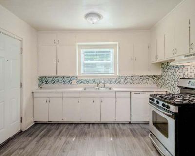 3 Bedroom 2BA 1510 ft Apartment For Rent in Kalamazoo, MI