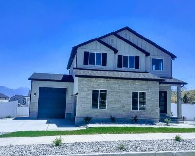 3 Bedroom 3BA 2904 ft Single Family Home For Sale in HERRIMAN, UT