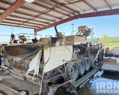 1992 Cedarapids CR-461 Track Asphalt Paver