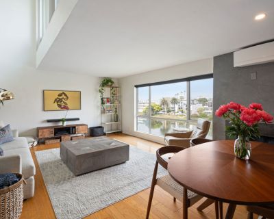 2 Bedroom 2BA 1336 ft Condo For Sale in Playa del Rey, CA