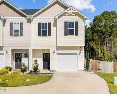 3 Bedroom 3BA 1616 ft Apartment For Rent in Holly Ridge, NC