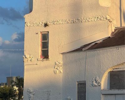 Commercial Property For Sale in Fort Myers, FL