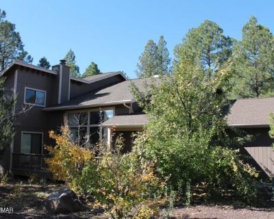 5666 Spruce Circle. Property for Rent in Pinetop, AZ for $2,000 with 4 bedrooms and 2 full baths. This 2,197 square foot property was built in 1984.. Great two level, four bedroom, two bath, 2197 square feet Townhome with updated lower level flooring, dry bar in living room. Wood beams, deck off living room and a 1 car attached garage.Excellent location in Mountain Pine Estates.New ETS HeaterWe...