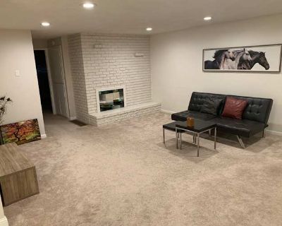 Available on: now. Unfurnished. Parking available * Internet included * Students welcome * 40+ years welcome Bob will require background checks for this room Learn more. Private non-furnished bedroom 12 x11 with closet space. Additional space may be provided in the hallway closet. Home has a washer and dryer and large kitchen where you will have a place to store food and cooking utensils. Kitch...