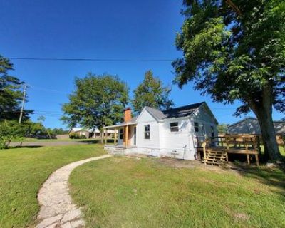 2 Bedroom 2BA 1000 ft Single Family House For Sale in Cottonwood, AL