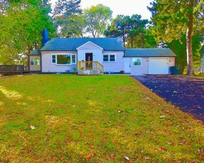 3 Bedroom 1BA 1200 ft Single Family Home For Sale in ZION, IL