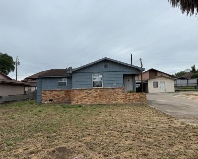 Willow Cove Dr, Zapata, Home For Sale