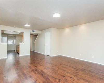 4521 N O Connor Road Unit: 1171. Tucked into the vibrant heart of Las Colinas, this beautifully designed 2-bed, 2.1-bath, 2 story towhome offers more than just a home it offers a lifestyle. Whether you're seeking a peaceful retreat or a base close to all the action, this space balances comfort and convenience. The bright, open-concept living area flows effortlessly into a well-equipped kitchen ...