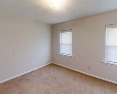 W Meadowview Rd Apt A, Greensboro, Home For Rent