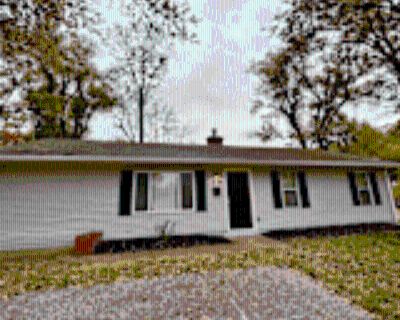 4 Bedroom 1BA 1176 ft² Pet-Friendly House For Rent in Kansas City, MO 7204 Longview Rd