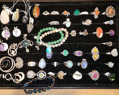 2 Family Yard Sale - Nice Variety ! Preston Crossings