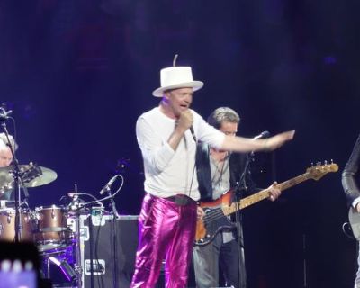 Lead Singer Wanted